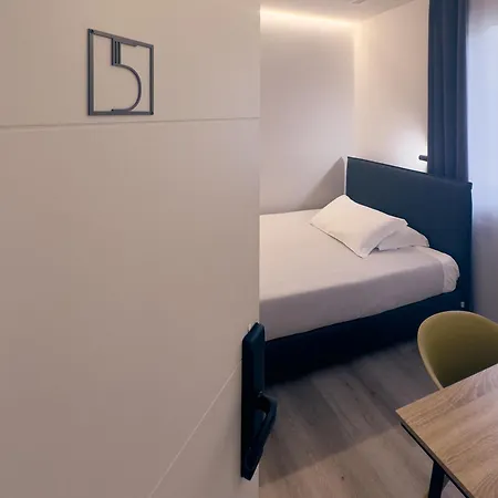 Dimora In Prato ゲストハウス