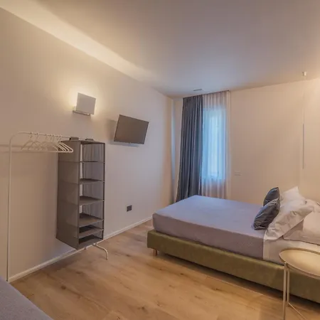 Pensjonat Dimora In Prato 3*